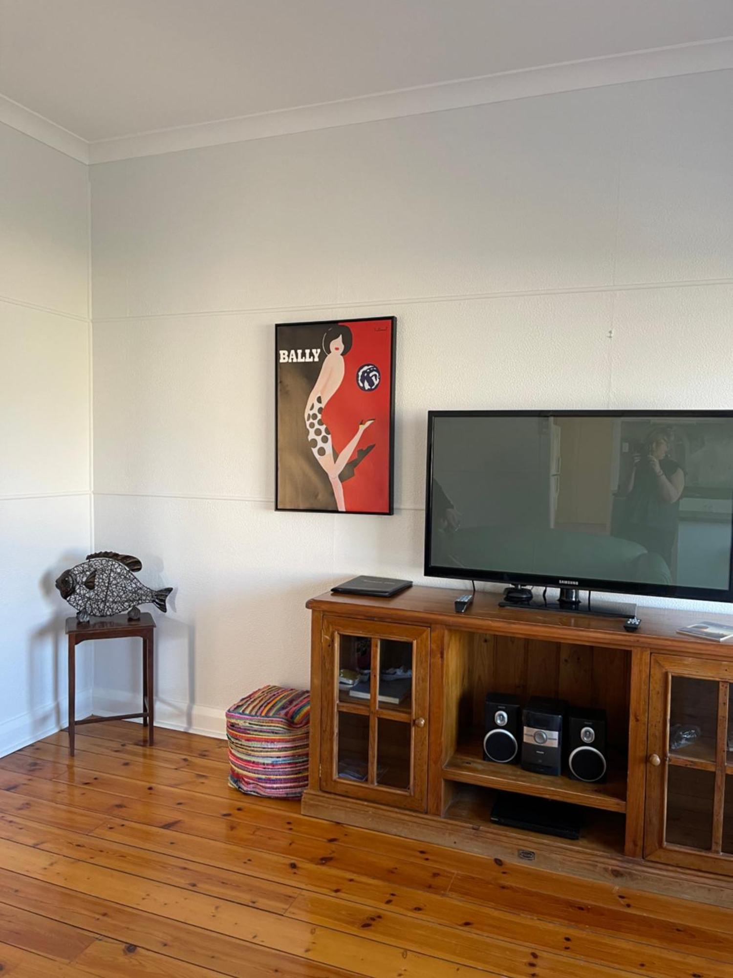 Apartment 1 On Oxide